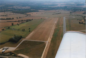 aérodrome de Lurcy-Lévis